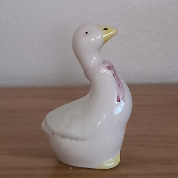 Vintage Goose Salt or Pepper Shaker - Picture 2 of 4